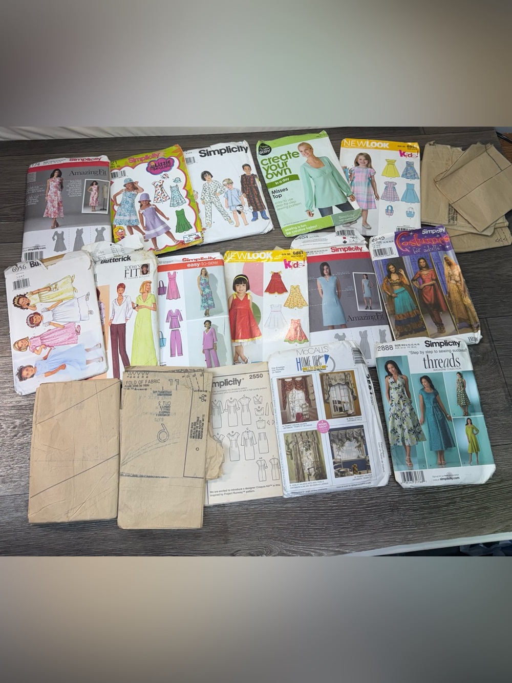 Simplicity Sewing Pattern lot Assortment - Multi Color - Picture 2 of 2